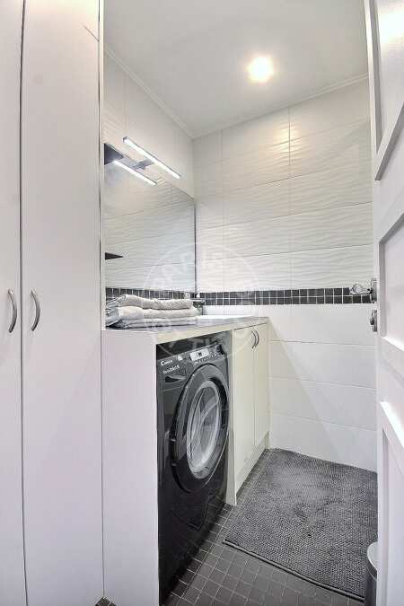 Casa de banho Apartamento mobilado - 45m²  - 2 quartos - Porte de Saint-Cloud - Paris