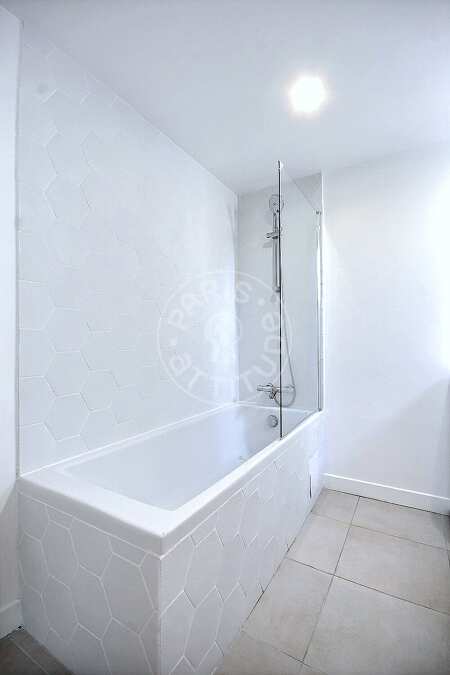 Badezimmer Möblierte maisonette - 100m²  - 3 Zimmer - Neuilly-sur-Seine