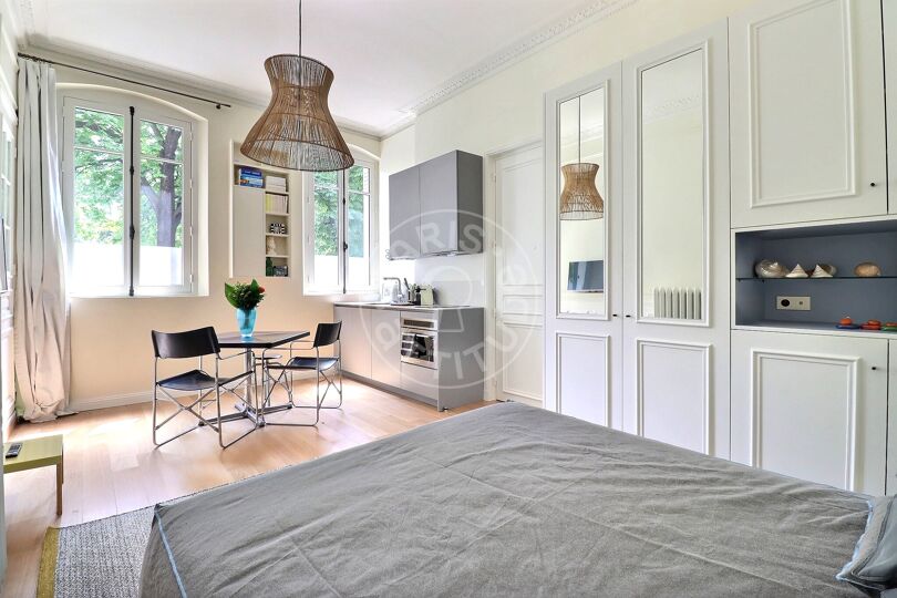 Estudio amueblado - París 75008 - 15277