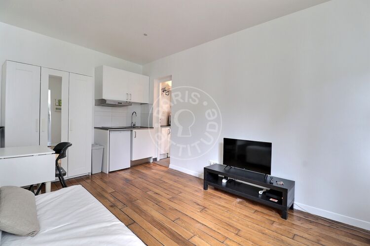 Living room - Furnished studio - Paris 75010 - 15282