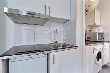 Kitchen Furnished studio - 22m²  - Gare de l'Est / Gare du Nord - Paris