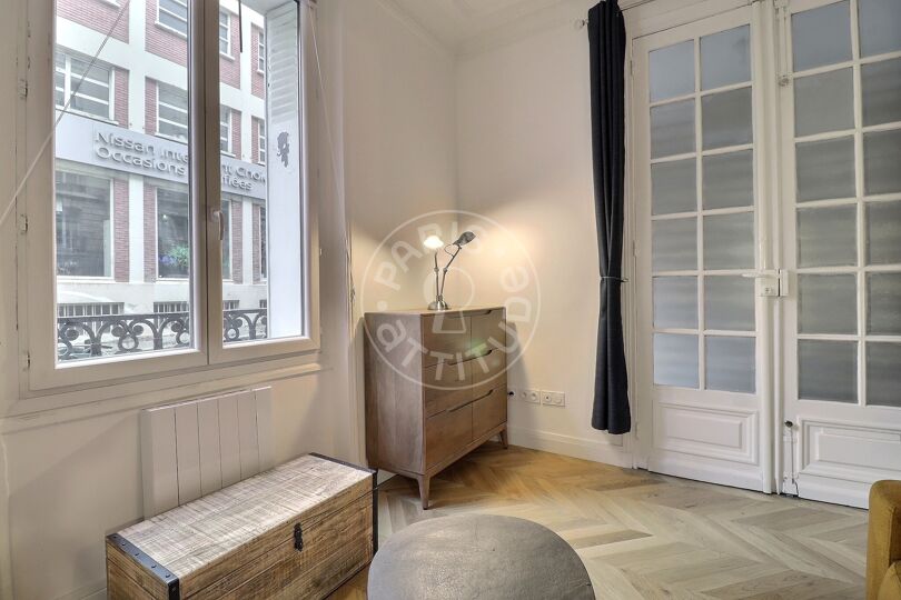 Quitinete mobiliado - Paris 75018 - 15286