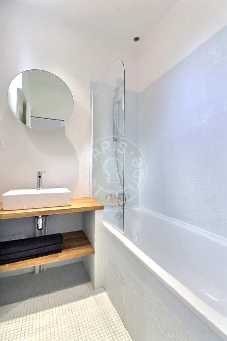 Casa de banho Duplex mobilado - 76m²  - 3 quartos - Boulogne-Billancourt