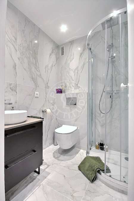 Bathroom Furnished studio alcove - 27m²  - Temple - Paris