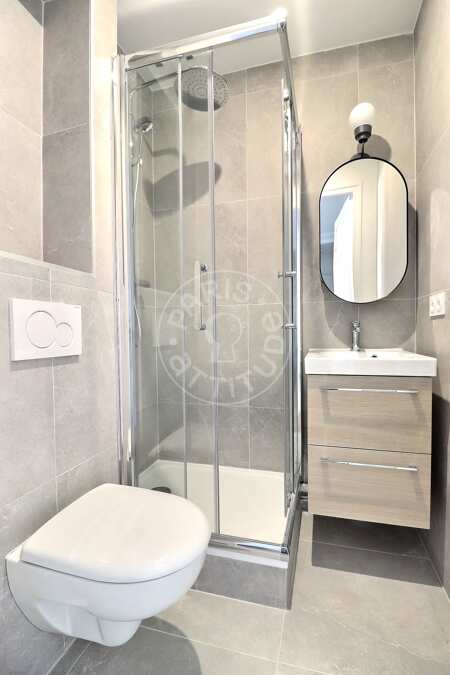 Bathroom Furnished apartment - 29m²  - 1 bedroom - Guy Môquet - Paris