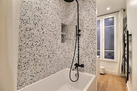 Salle de bain Appartement meublé - 77m²  - 2 chambres - Oberkampf - Paris