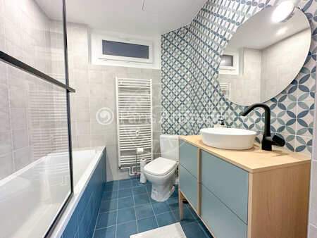 Casa de banho Studio mobilado - 42m² - Champs-Elysées - Paris