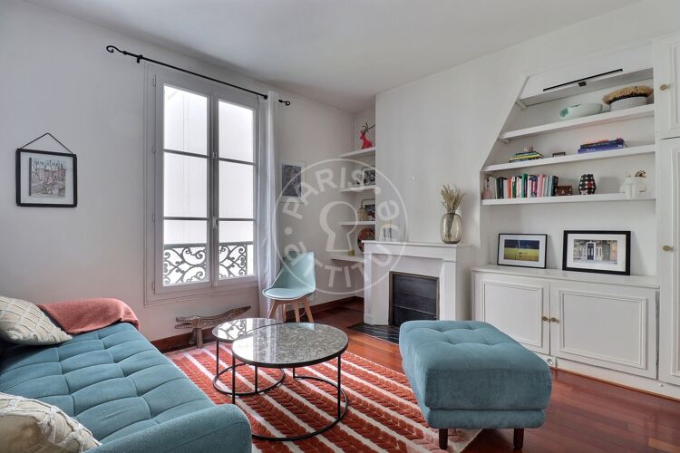 Living room - Furnished 2 bedrooms - Paris 75010 - 15364
