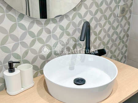 Bathroom Furnished apartment - 57m²  - 1 bedroom - Champs-Elysées - Paris