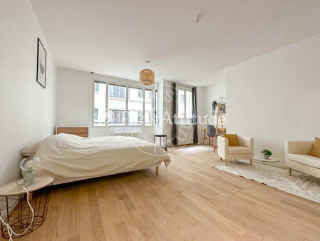 Salon Studio alcove meublé - 39m²  - Champs-Elysées - Paris