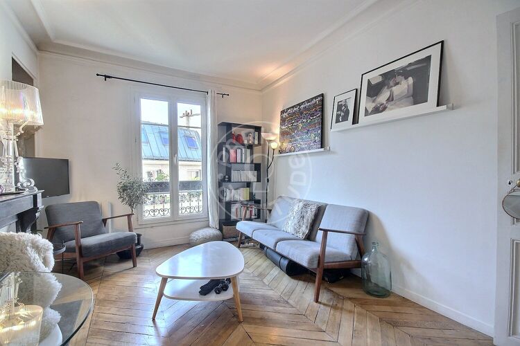 Sala - 1 quarto mobiliado - Paris 75009 - 15383