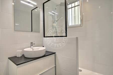 Casa de banho Apartamento mobilado - 55m²  - 2 quartos - Wagram - Paris