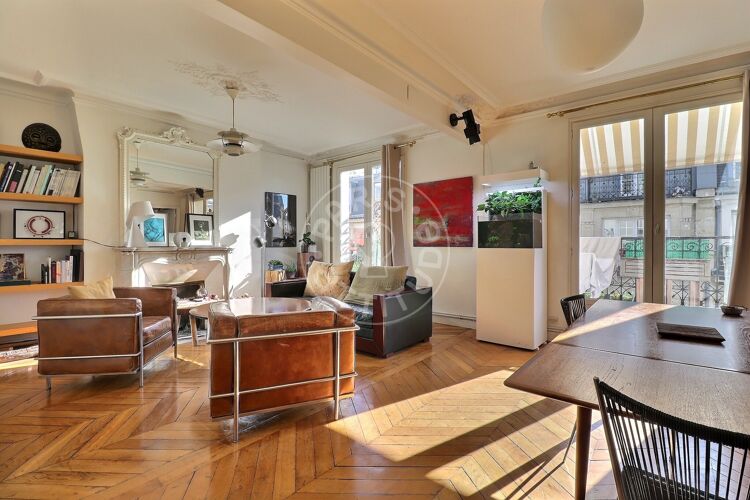 Living room - Furnished 2 bedrooms - Paris 75018 - 15416