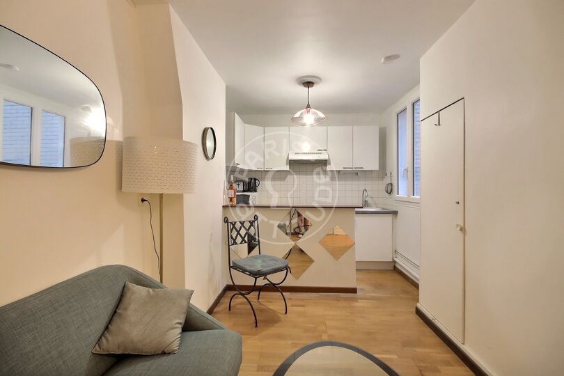 1 locale arredato - Parigi 75018 - 15417