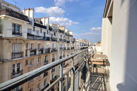 Balcon Appartement meublé - 38m² - 1 chambre - Montmartre / Place des Abbesses - Paris