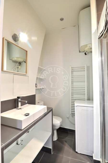 Casa de banho Quitinete mobilado - 25m²  - Latin / Saint-Michel - Paris