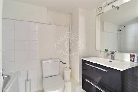 Salle de bain Appartement meublé - 37m²  - 1 chambre - Jardin du Luxembourg - Paris