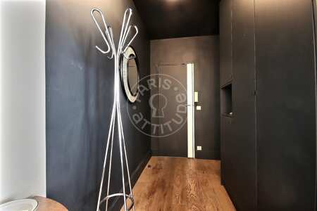 Entrance Furnished apartment - 64m²  - 1 bedroom - Moulin Rouge / Pigalle - Paris