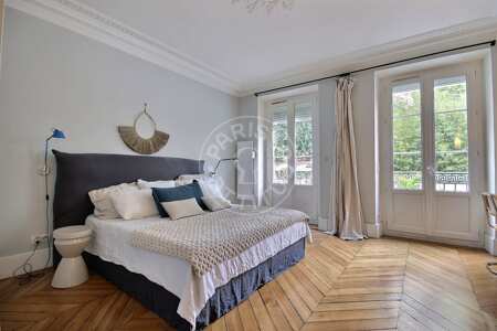 Bedroom Furnished apartment - 64m²  - 1 bedroom - Moulin Rouge / Pigalle - Paris