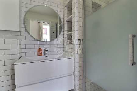 Badezimmer Möblierte wohnung - 48m²  - 2 Zimmer - République - Paris