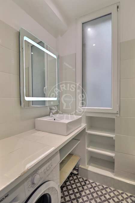 Bathroom Furnished studio - 22m²  - Pereire - Paris