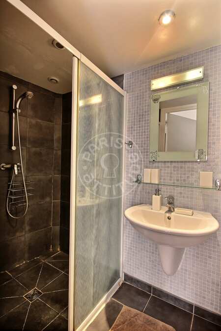 Baño Piso amueblado - 40m²  - 1 dormitorio - Temple - París