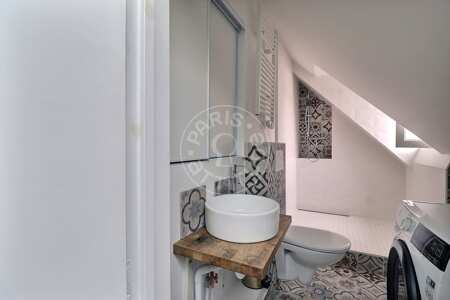 Bathroom Furnished apartment - 40m²  - 1 bedroom - Faubourg Saint-Martin - Paris