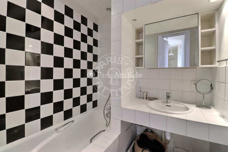 Salle de bain Appartement meublé - 95m²  - 2 chambres - Pereire - Paris