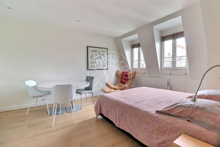 Salon - Studio meublé - Paris 75008 - 15499