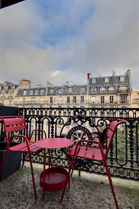 Balcony Furnished apartment - 84m²  - 3 bedrooms - Oberkampf - Paris