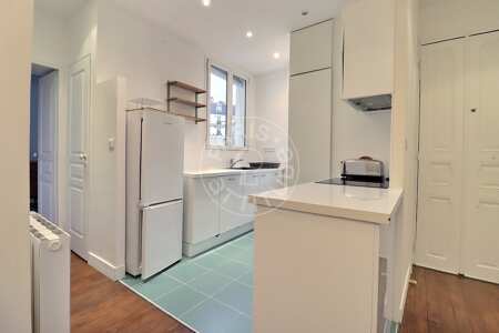 Kitchen Furnished apartment - 49m² - 1 bedroom - Montmartre / Place des Abbesses - Paris