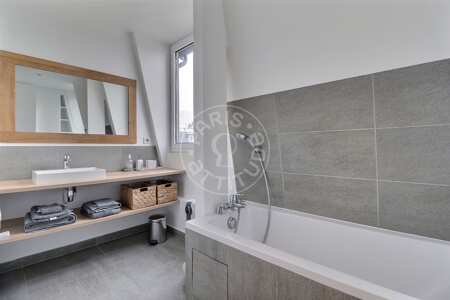 Salle de bain Appartement meublé - 99m²  - 2 chambres - Neuilly-sur-Seine