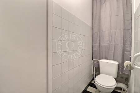 WC Apartamento mobilado - 89m²  - 4 quartos - Porte des Lilas - Paris