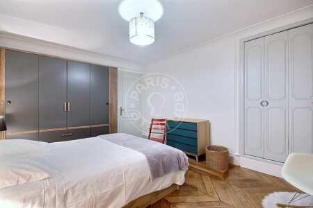 Chambre Appartement meublé - 75m²  - 2 chambres - Grands Boulevards / Bonne Nouvelle - Paris