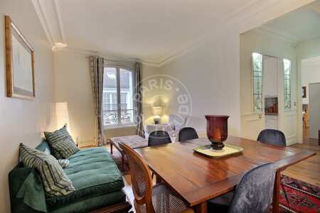 Salon Appartement meublé - 78m²  - 2 chambres - Montmartre / Place des Abbesses - Paris