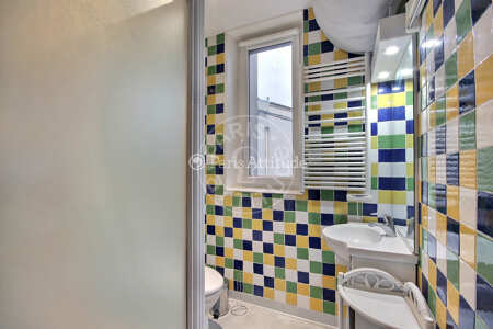 Bathroom Furnished duplex - 42m²  - 1 bedroom - Marx Dormoy - Paris