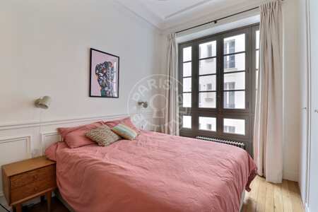 Bedroom Furnished apartment - 83m²  - 3 bedrooms - Montmartre / Place des Abbesses - Paris