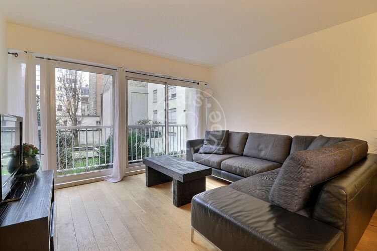 Living room - Furnished 2 bedrooms - Paris 75020 - 16634