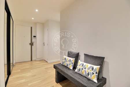 Entrada Piso amueblado - 72m²  - 2 dormitorios - Gambetta - París