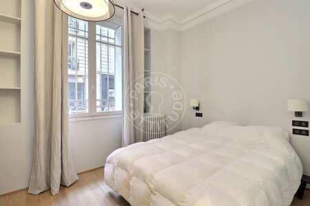 Bedroom Furnished apartment - 42m²  - 1 bedroom - Pereire - Paris