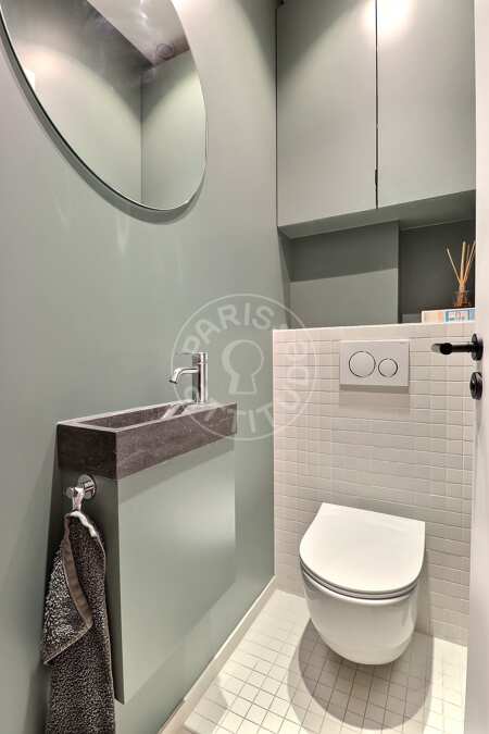 Toilet Furnished apartment - 42m²  - 1 bedroom - Pereire - Paris