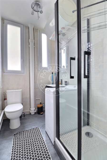 Bathroom Furnished apartment - 29m²  - 1 bedroom - Levallois-Perret