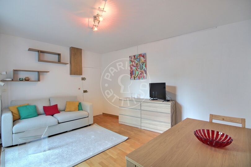 Furnished studio - Paris 75015 - 16674