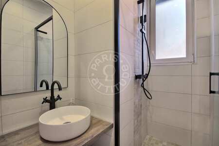 Casa de banho Apartamento mobilado - 55m²  - 2 quartos - Commerce - Paris