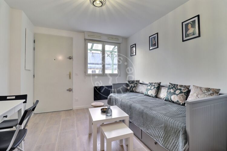 Living room - Furnished studio - Paris 75010 - 16696