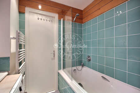 Bathroom Furnished apartment - 51m²  - 1 bedroom - Ecole Militaire / Unesco / Duroc - Paris