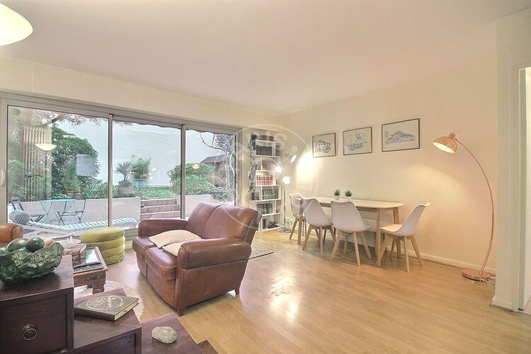 Living room - Furnished 3 bedrooms - Paris 75012 - 16711