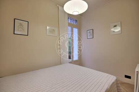 Dormitorio Piso amueblado - 65m²  - 2 dormitorios - Montmartre / Place des Abbesses - París