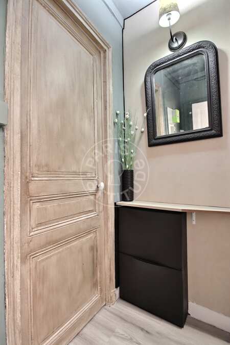 Entrée Studio meublé - 21m²  - Saint-Germain - Paris