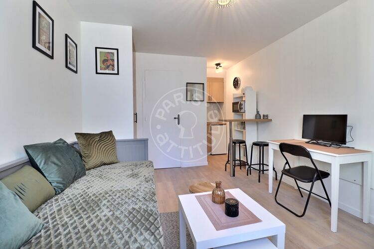 Salotto - Monolocale arredato - Parigi 75010 - 16752